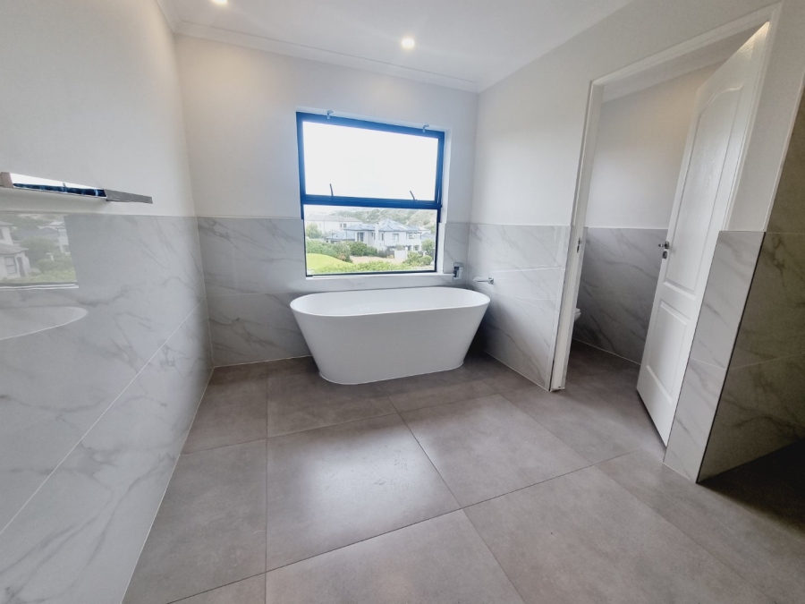 5 Bedroom Property for Sale in Sandown Western Cape